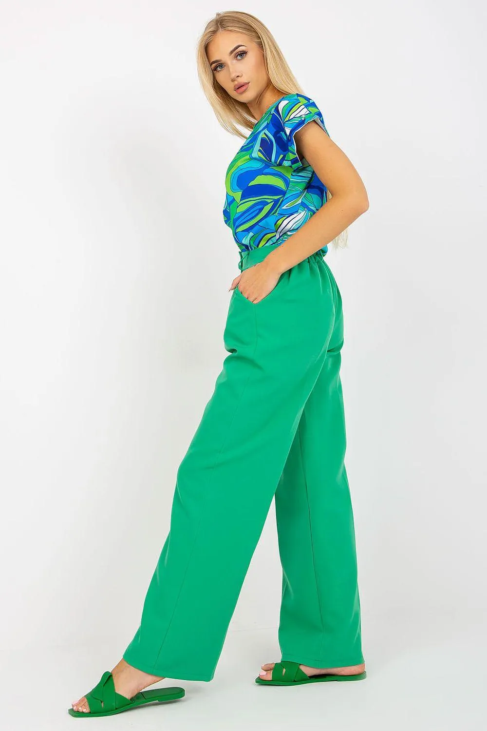 Elegant High-Waisted Pleated Trousers by Italian Moda