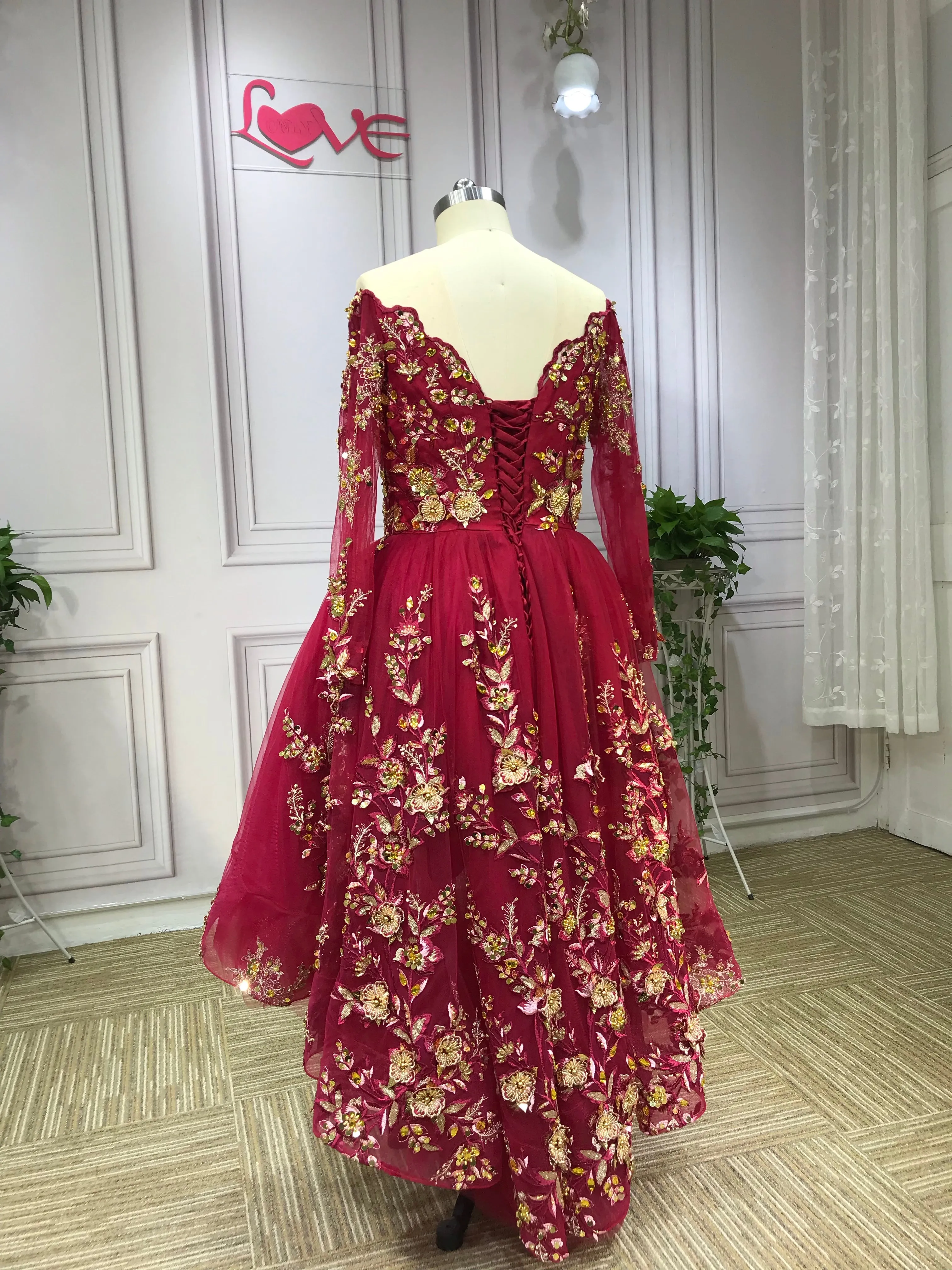 Luxury long sleeves red hi low ball gown prom dress with gold lace appliqués crystals rhinestones beaded 2020