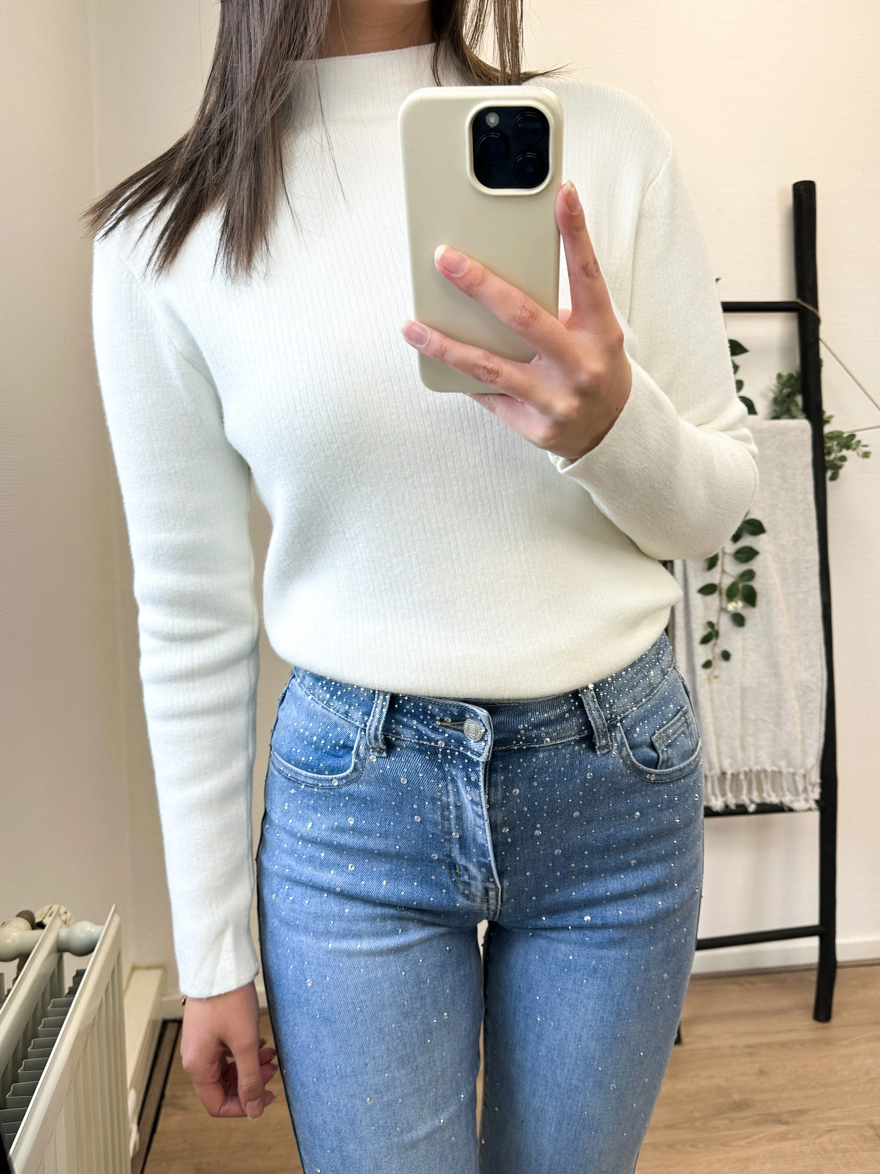 Yasmine Soft Sweater - White